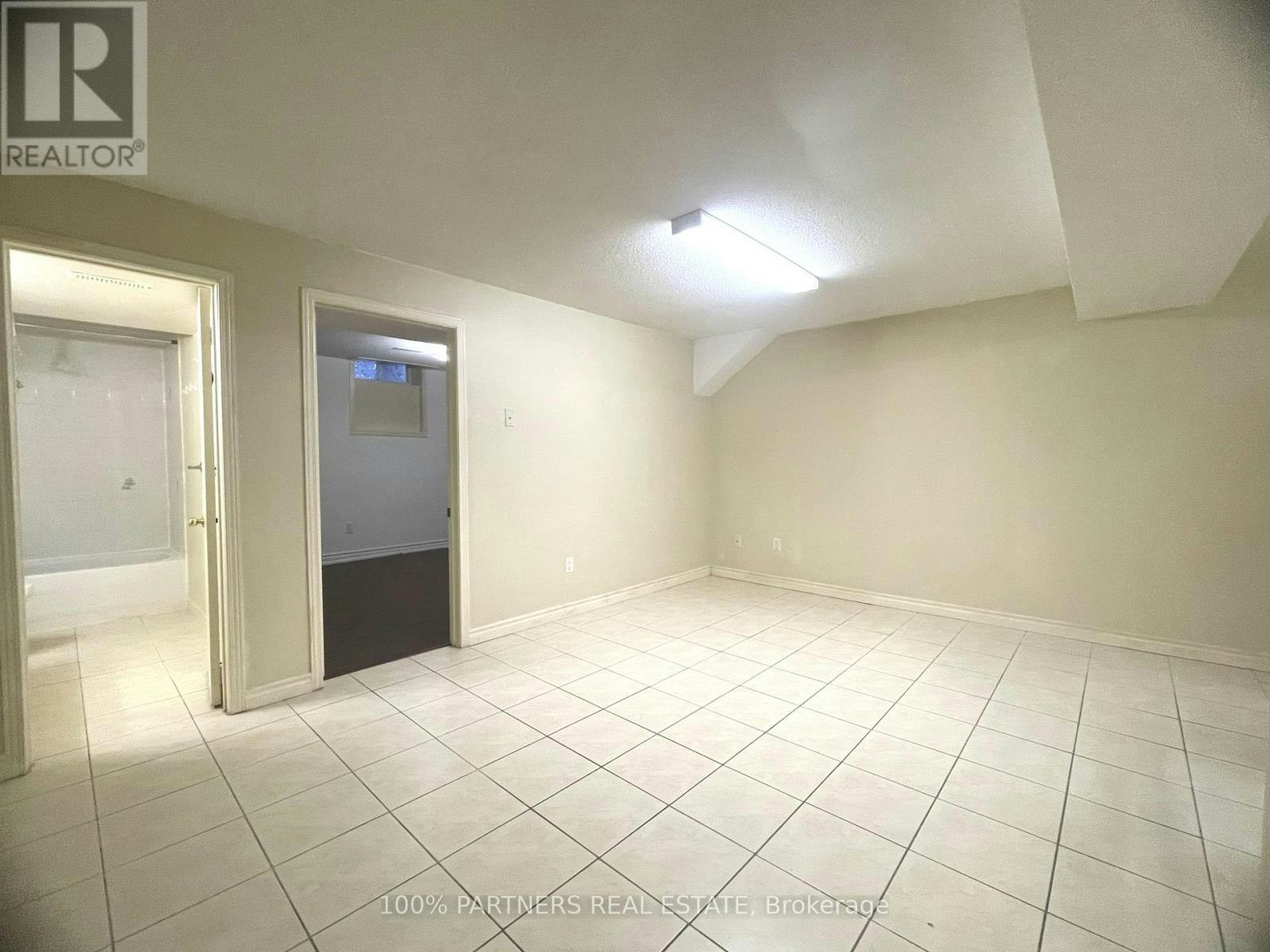 BASEMENT-2 23 Rms 1 1kit Vickers Wr Road, Markham, ON, L3R 6S7 - 10