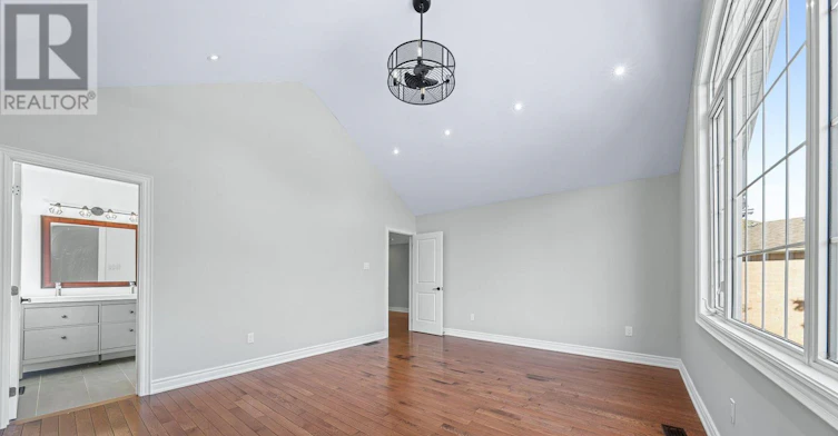 619 Culler Mews, Newmarket, ON, L3X 1V8 - 25
