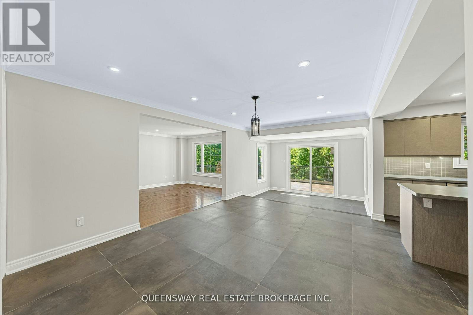 619 Culler Mews, Newmarket, ON, L3X 1V8 - 13