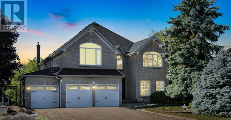 619 Culler Mews, Newmarket, ON, L3X 1V8