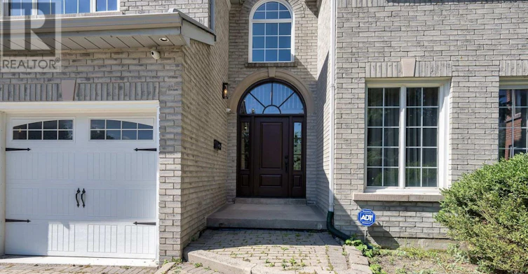 619 Culler Mews, Newmarket, ON, L3X 1V8 - 3
