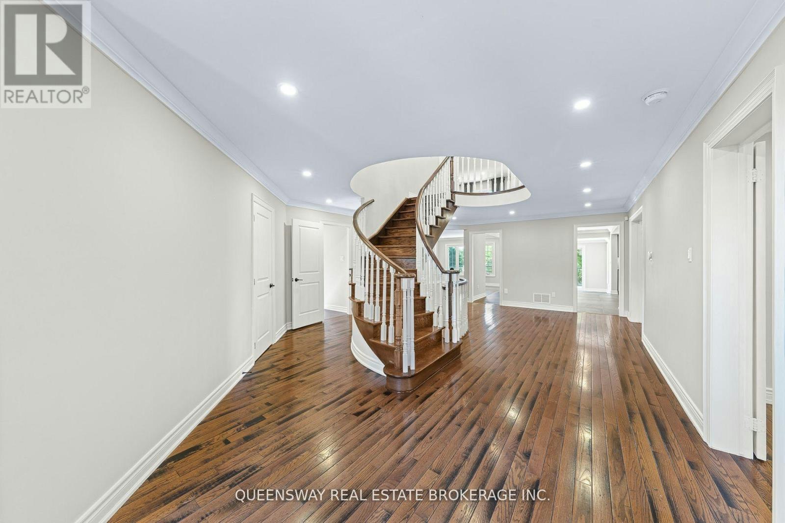 619 Culler Mews, Newmarket, ON, L3X 1V8 - 32