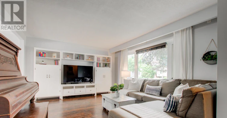 118 Sandalwood Crescent, London, ON, N6G 2Z7 - 2