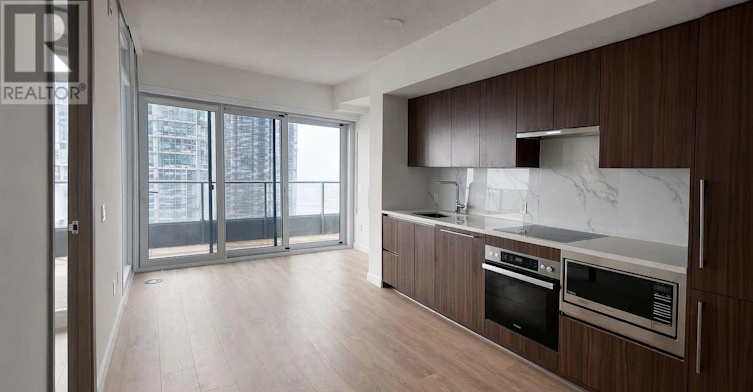 3809-1 Concord Cityplace Way, Toronto, ON, M5V 0X3 - 3