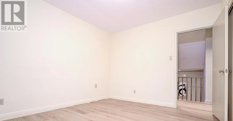 87 Munro Boulevard, Toronto, ON, M2P 1C5 - 27