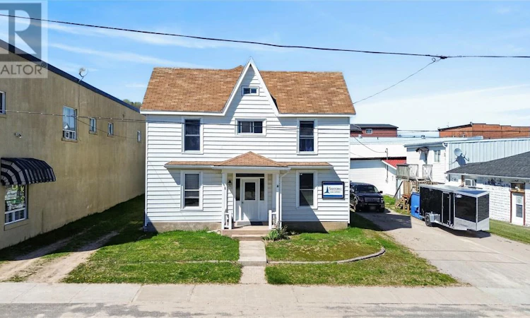 4 Eleanor Street