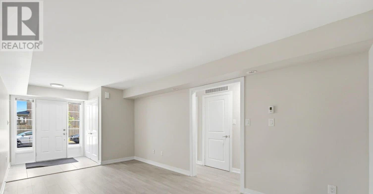 253-60 Parrotta Drive, Toronto, ON, M9M 0E5 - 3
