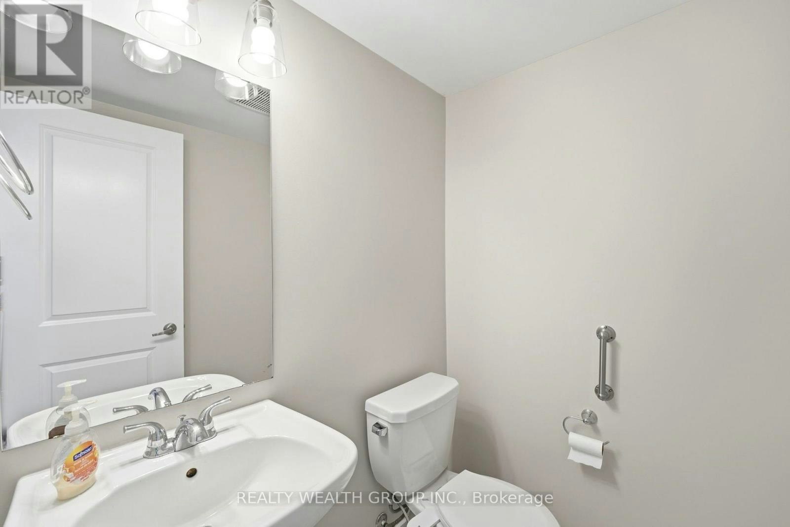 253-60 Parrotta Drive, Toronto, ON, M9M 0E5 - 14