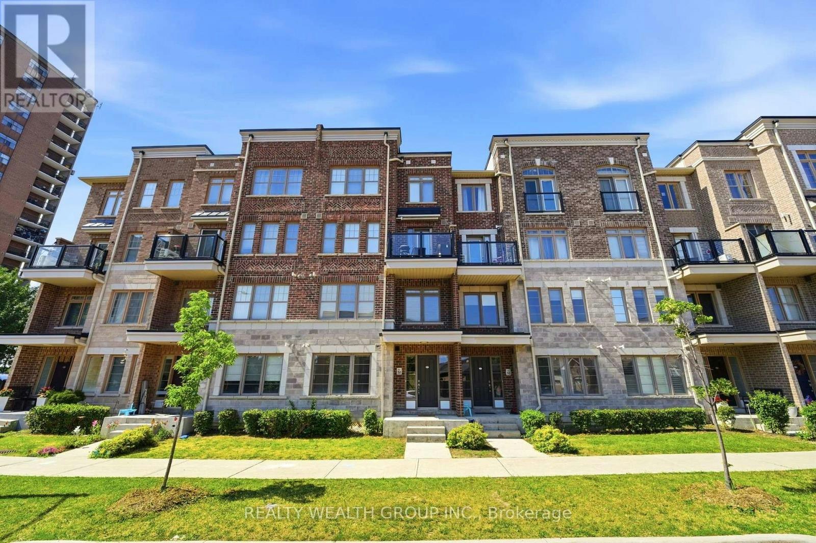 253-60 Parrotta Drive, Toronto, ON, M9M 0E5 - 2