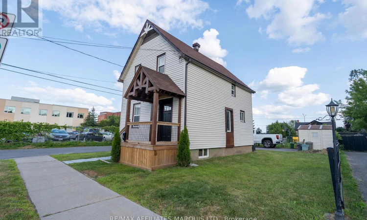 2 Whitehead Avenue