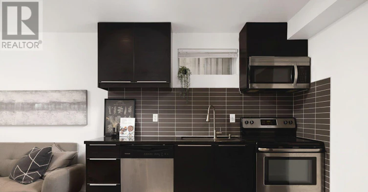 LOWER-135 Prescott Avenue, Toronto, ON, M6N 3G9 - 2
