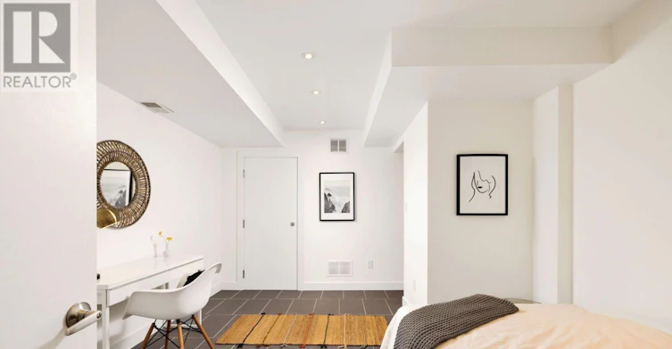 LOWER-135 Prescott Avenue, Toronto, ON, M6N 3G9 - 7