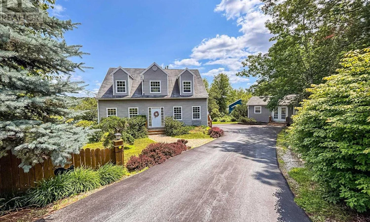 6 Stanford Lake Road