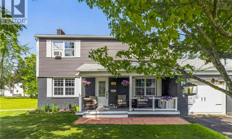 16 Irwin Street