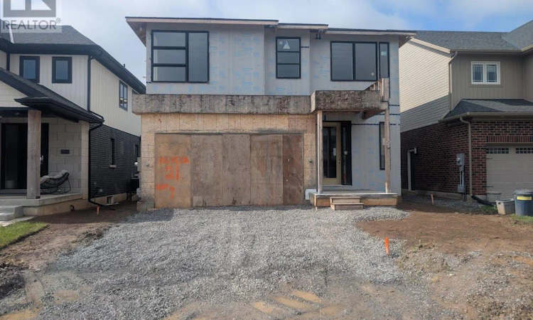 21 Alicia Crescent