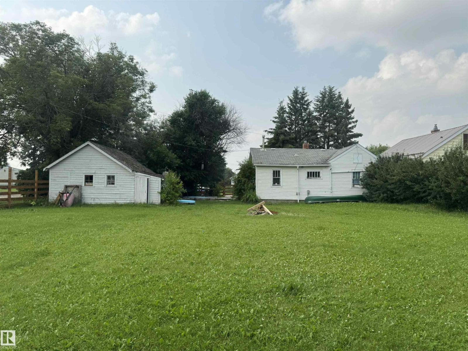 5019 48 Avenue, Onoway, AB, T0E 1V0