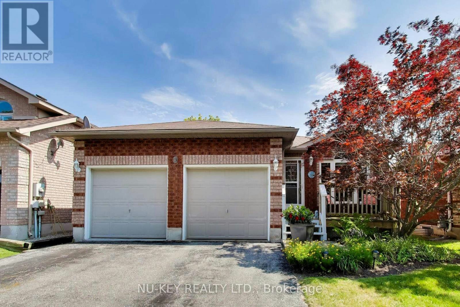 9 Monique Crescent, Barrie, ON, L4M 6Z3