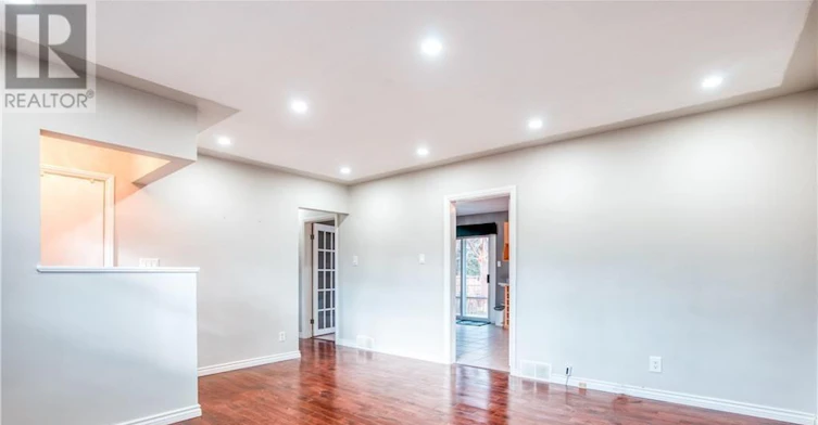 14 Graham Crescent, London, ON, N5W 4L8 - 6