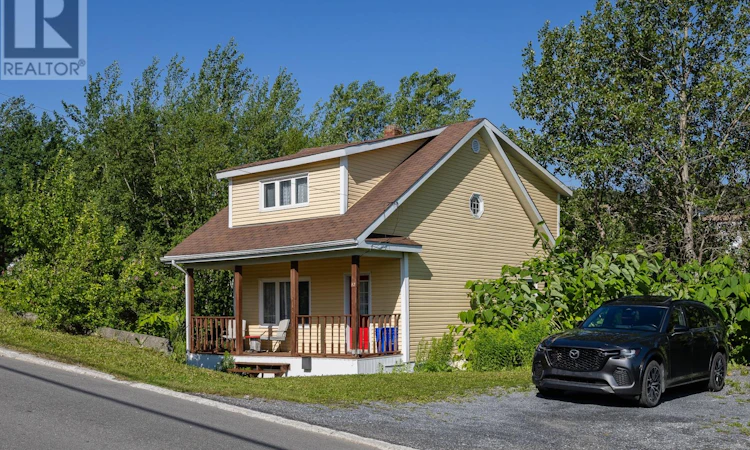 82 Valley Road