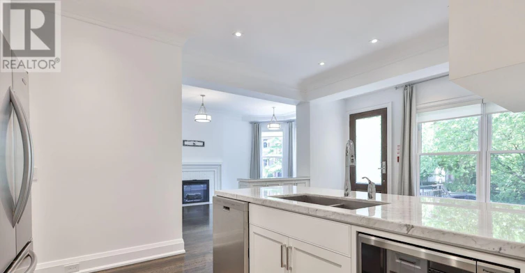 1-16 Scarth Road, Toronto, ON, M4W 2S6 - 15