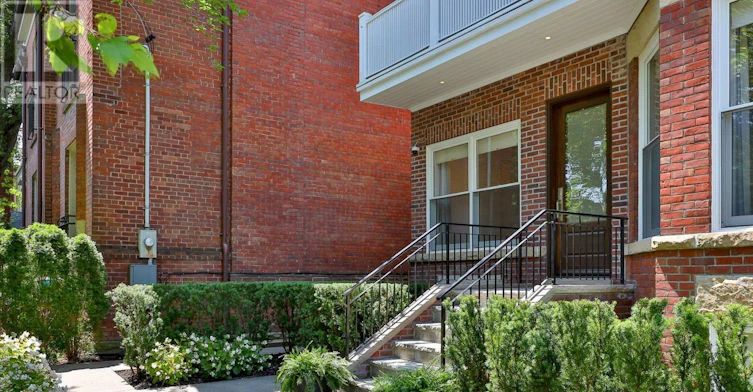 1-16 Scarth Road, Toronto, ON, M4W 2S6 - 3