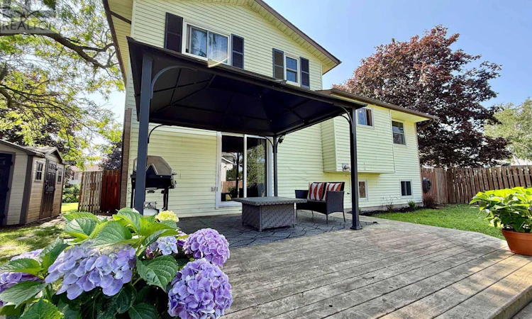 66 Nicholson Crescent