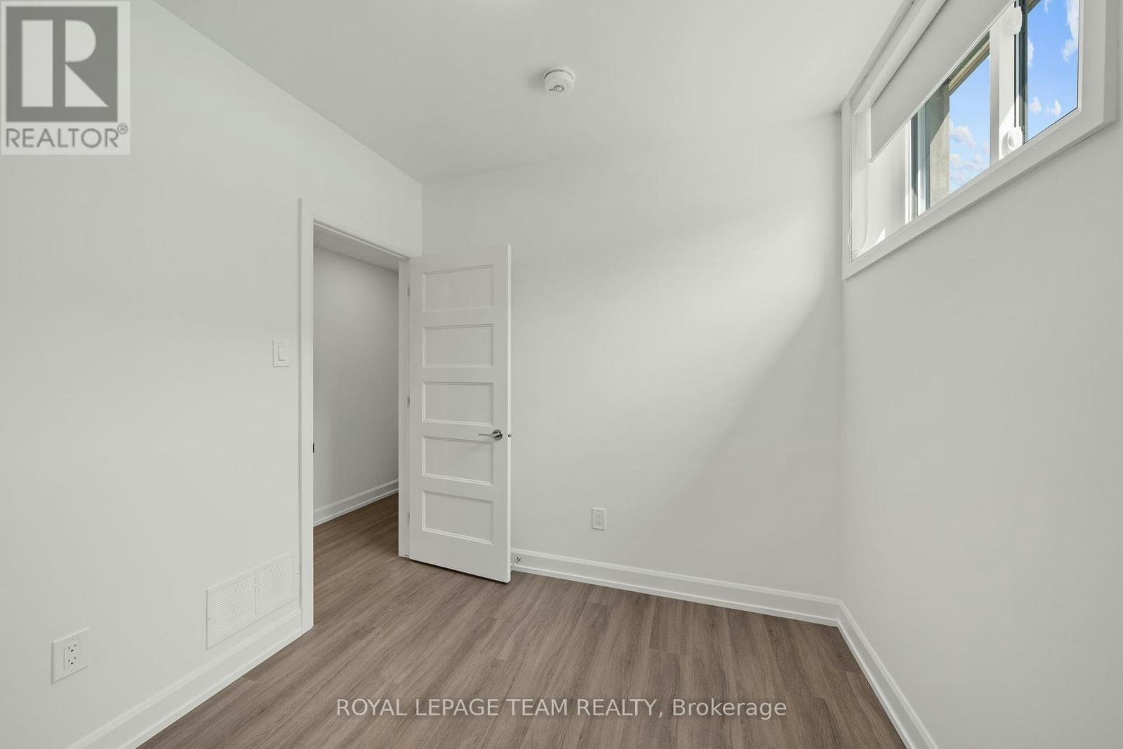 LOWER-998 Hollington Street, Ottawa, ON, K1Z 6K6 - 24