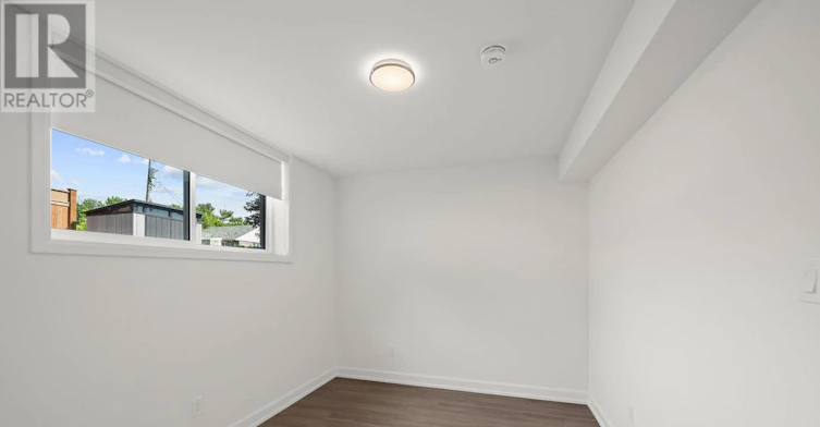 LOWER-998 Hollington Street, Ottawa, ON, K1Z 6K6 - 15