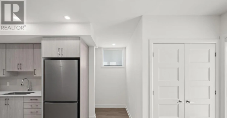 LOWER-998 Hollington Street, Ottawa, ON, K1Z 6K6 - 5
