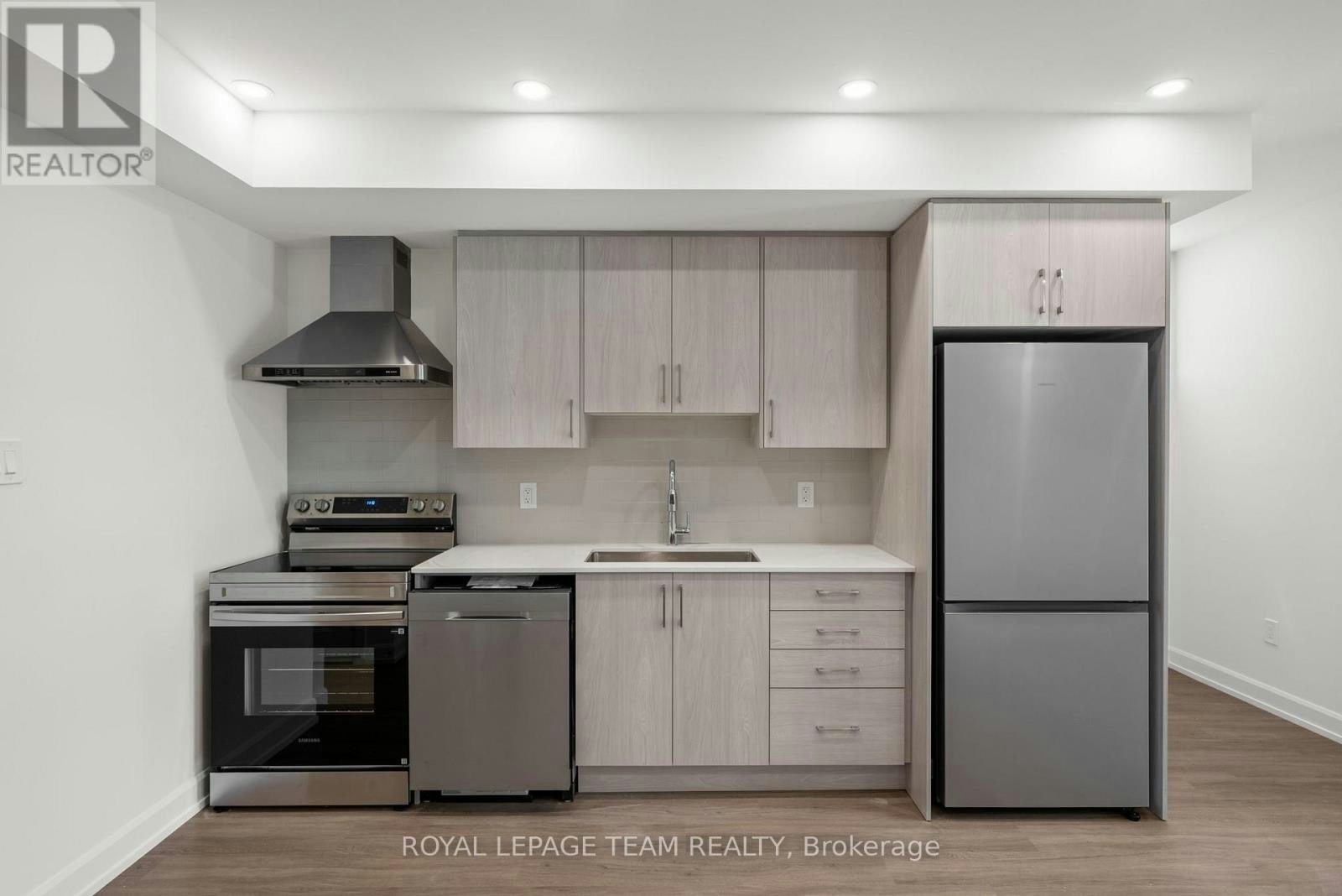 LOWER-998 Hollington Street, Ottawa, ON, K1Z 6K6 - 9