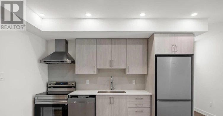 LOWER-998 Hollington Street, Ottawa, ON, K1Z 6K6 - 9