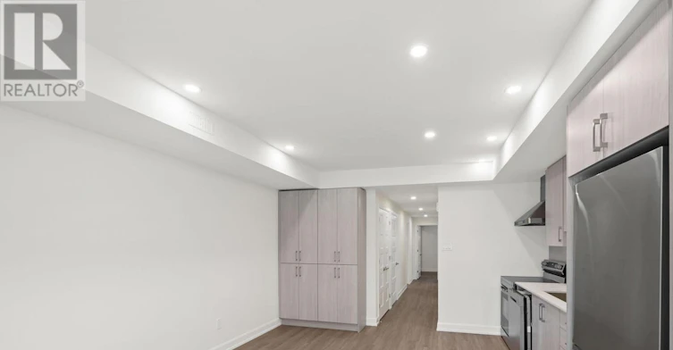 LOWER-998 Hollington Street, Ottawa, ON, K1Z 6K6 - 6