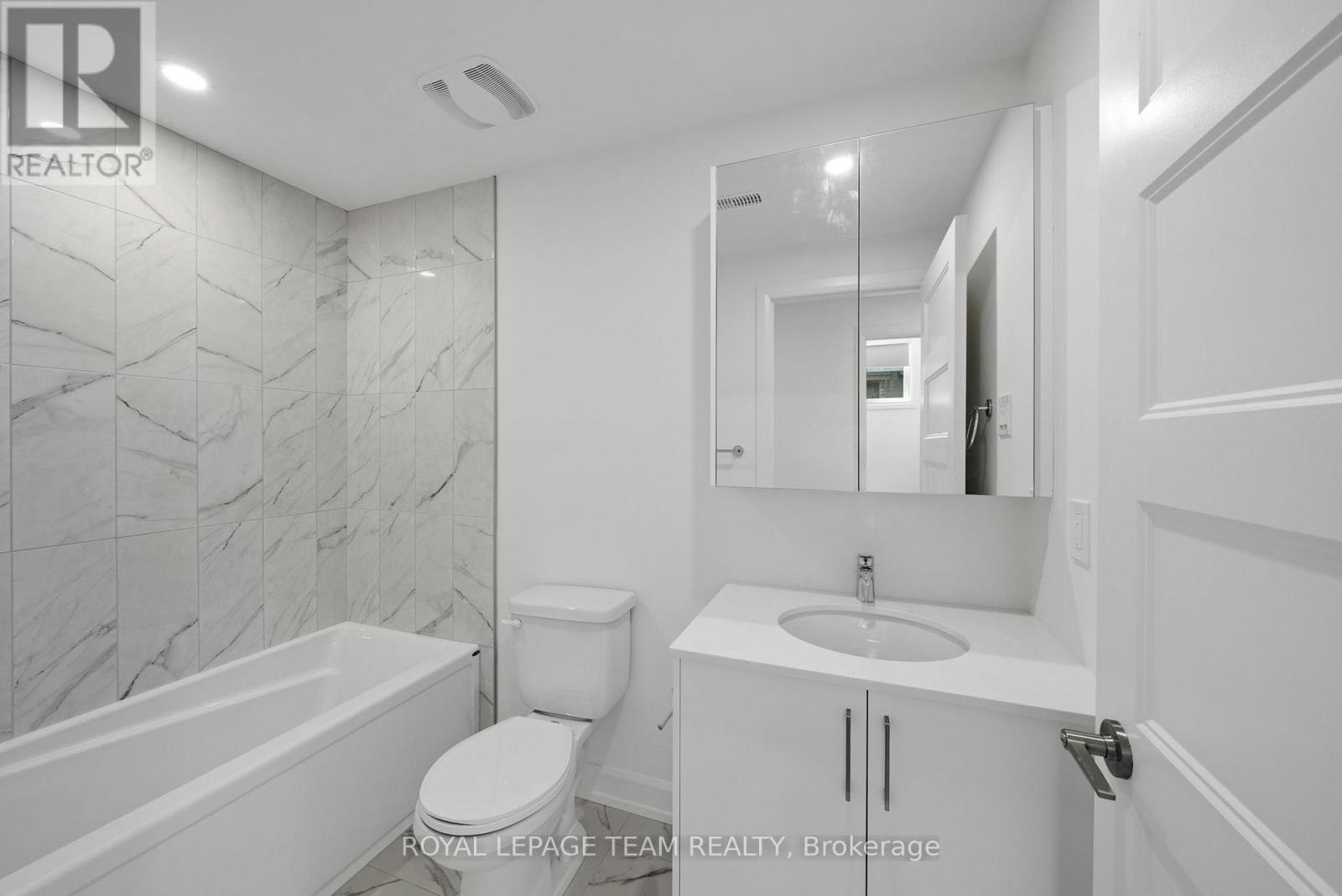 LOWER-998 Hollington Street, Ottawa, ON, K1Z 6K6 - 22