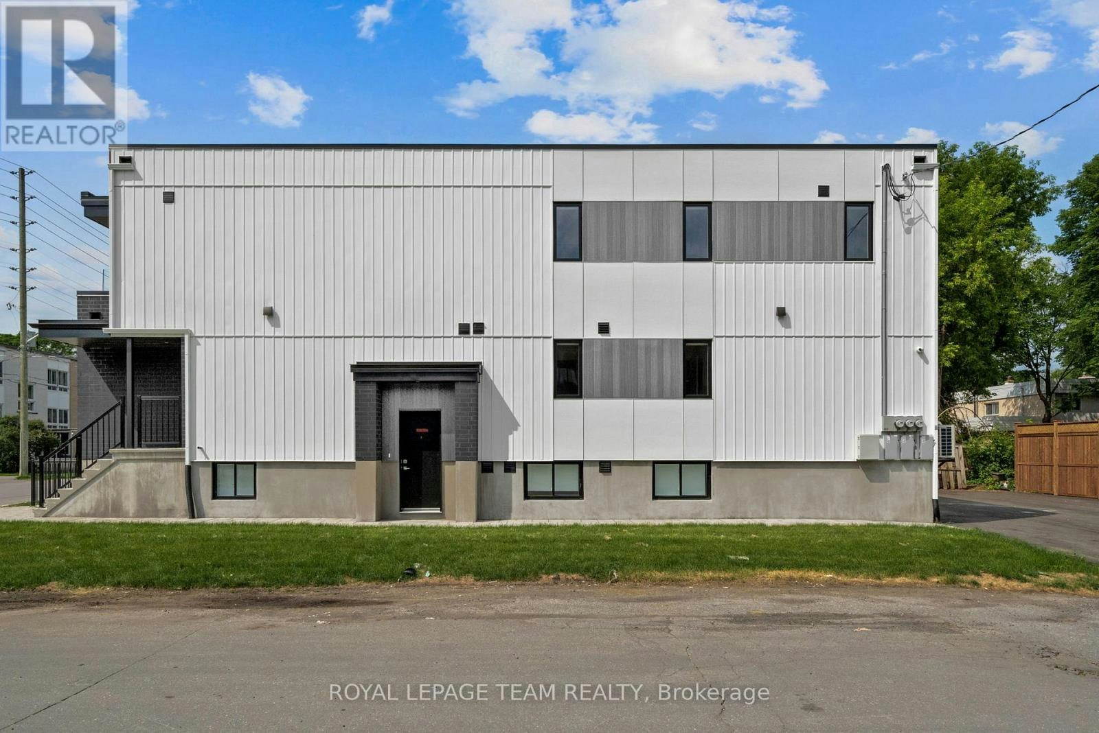 LOWER-998 Hollington Street, Ottawa, ON, K1Z 6K6 - 2