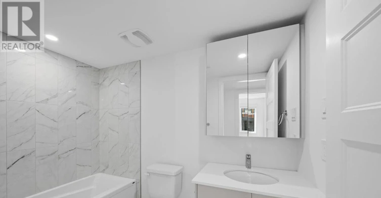 MAIN-998 Hollington Street, Ottawa, ON, K1Z 6K6 - 21