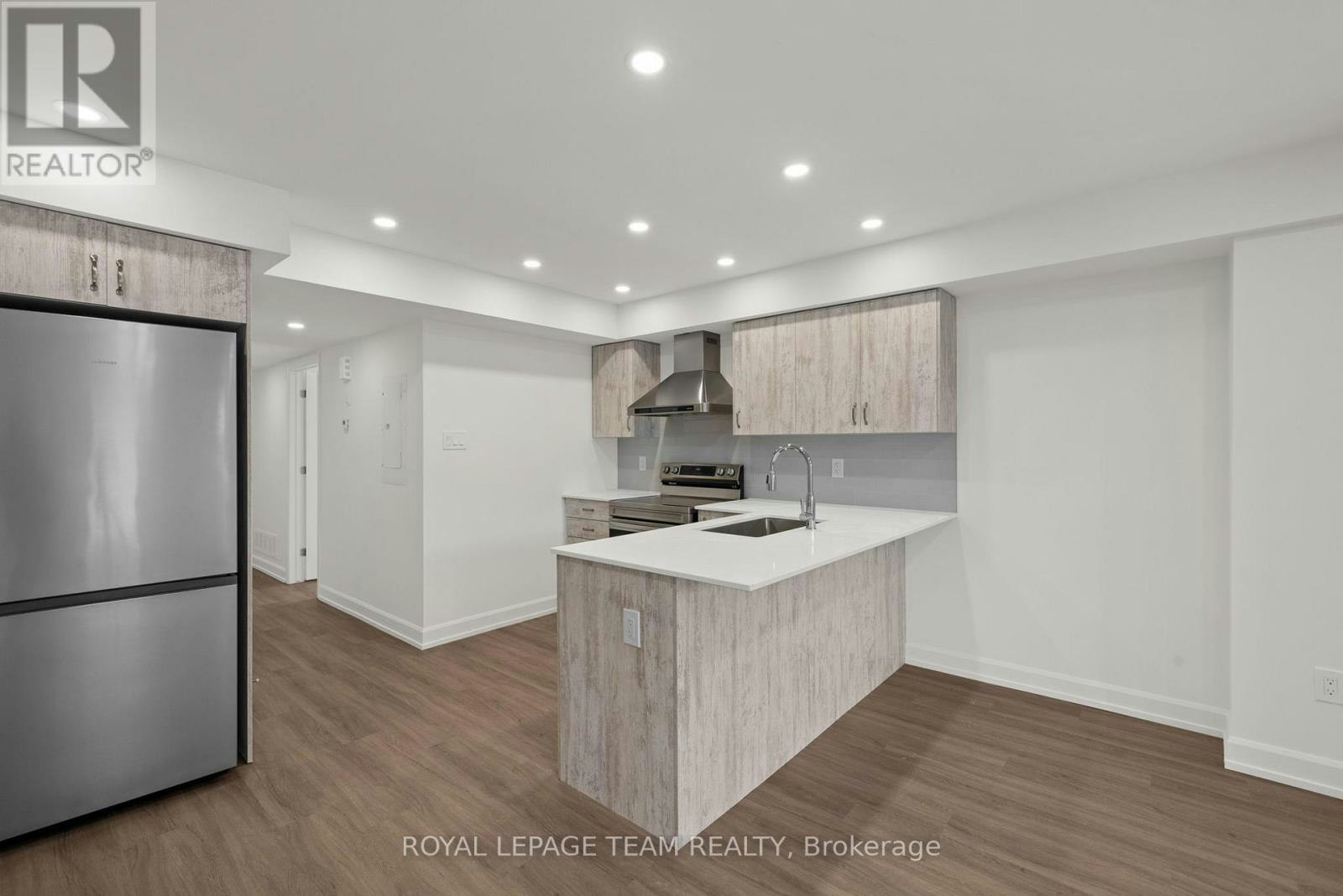 MAIN-998 Hollington Street, Ottawa, ON, K1Z 6K6 - 7