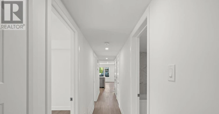 MAIN-998 Hollington Street, Ottawa, ON, K1Z 6K6 - 17