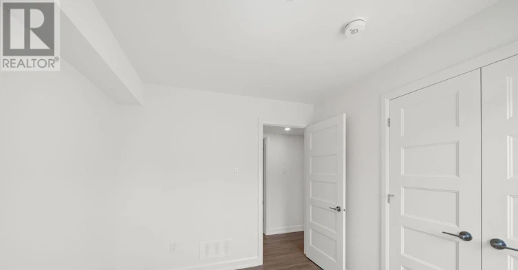 MAIN-998 Hollington Street, Ottawa, ON, K1Z 6K6 - 20