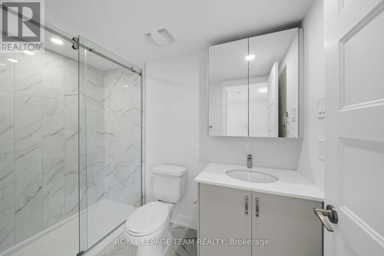 MAIN-998 Hollington Street, Ottawa, ON, K1Z 6K6 - 15