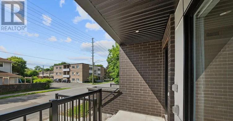 MAIN-998 Hollington Street, Ottawa, ON, K1Z 6K6 - 2