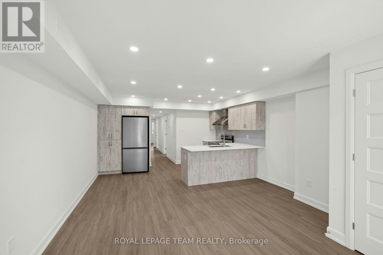 MAIN-998 Hollington Street, Ottawa, ON, K1Z 6K6 - 5