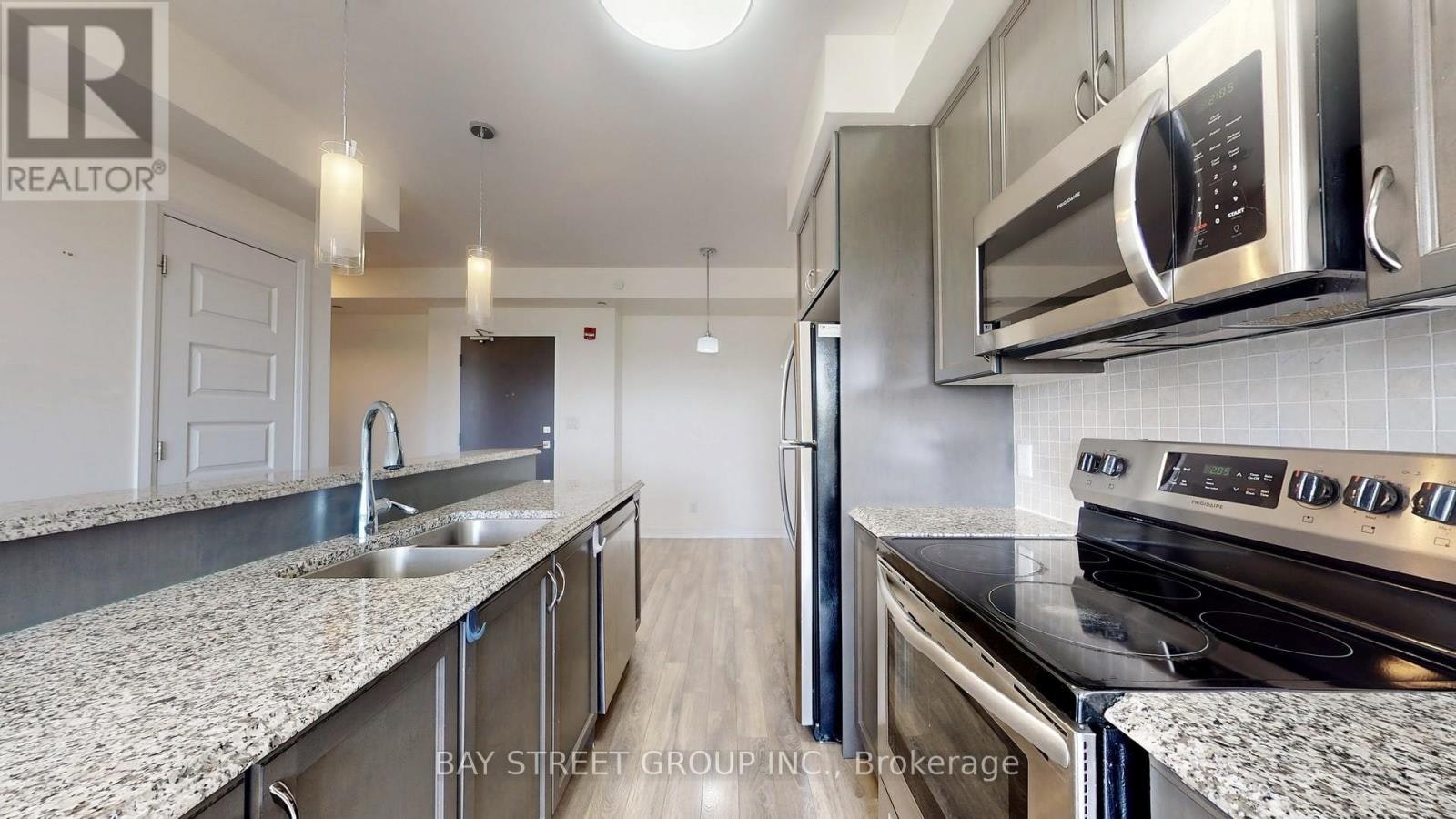 512-2 Adam Sellers Street, Markham, ON, L6B 1P2 - 3