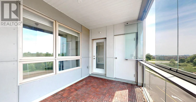 512-2 Adam Sellers Street, Markham, ON, L6B 1P2 - 15