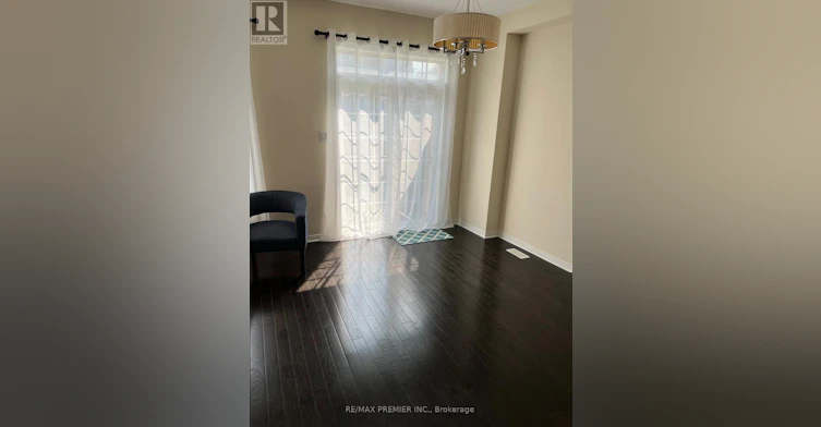 23 Spruce Pine Crescent, Vaughan, ON, L6A 4T3 - 7