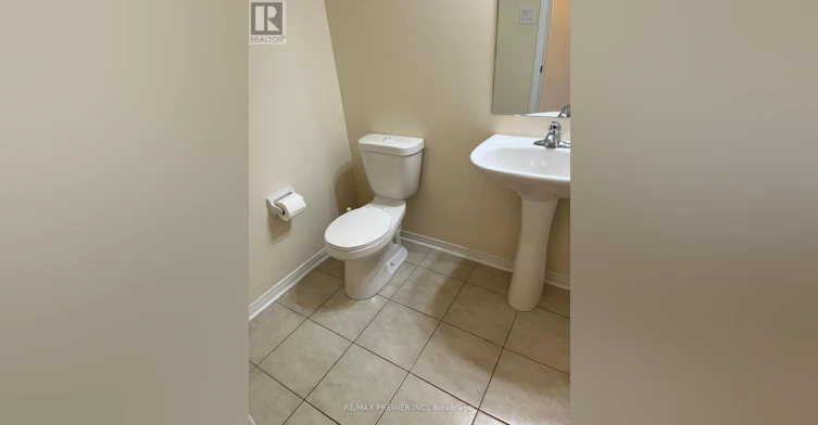 23 Spruce Pine Crescent, Vaughan, ON, L6A 4T3 - 9