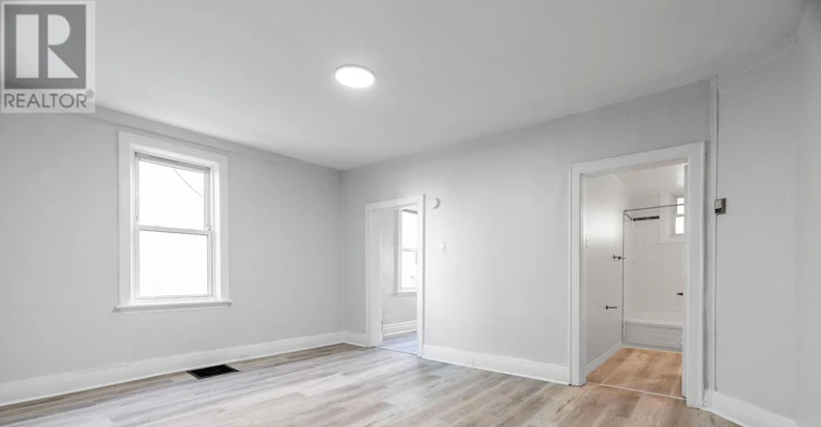 4-221 Hamilton Road E, London, ON, N5Z 1P9 - 4