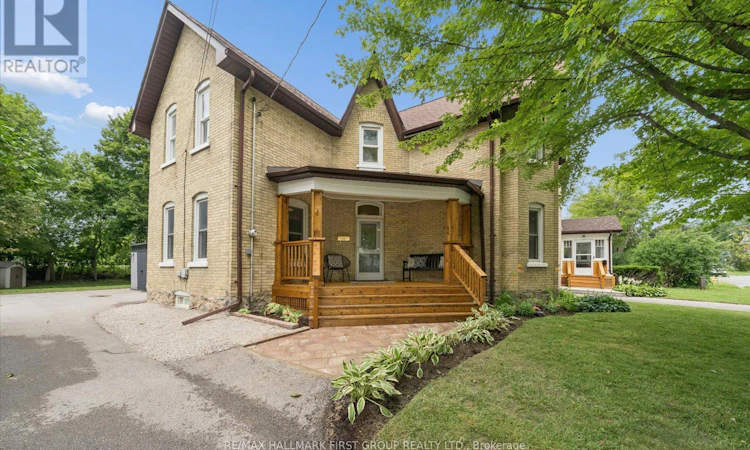 33 Adelaide Street N