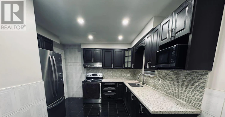 7073 Magic Court, Mississauga, ON, L4T 3A2 - 8