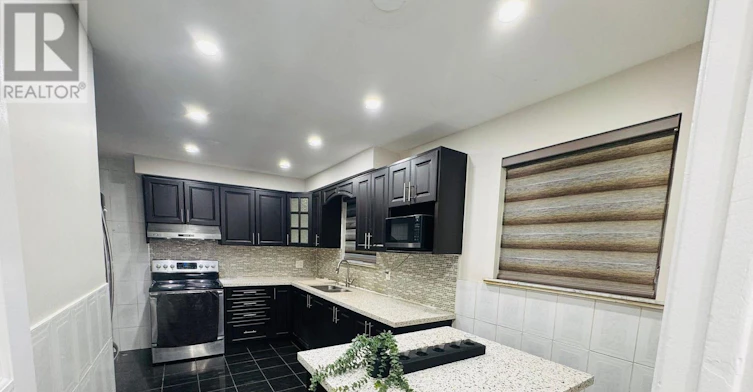 7073 Magic Court, Mississauga, ON, L4T 3A2 - 11