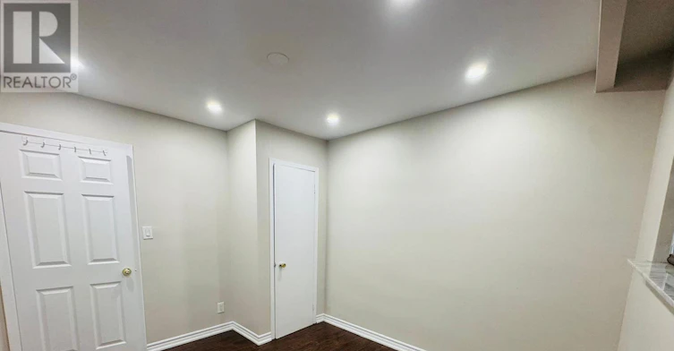 7073 Magic Court, Mississauga, ON, L4T 3A2 - 6